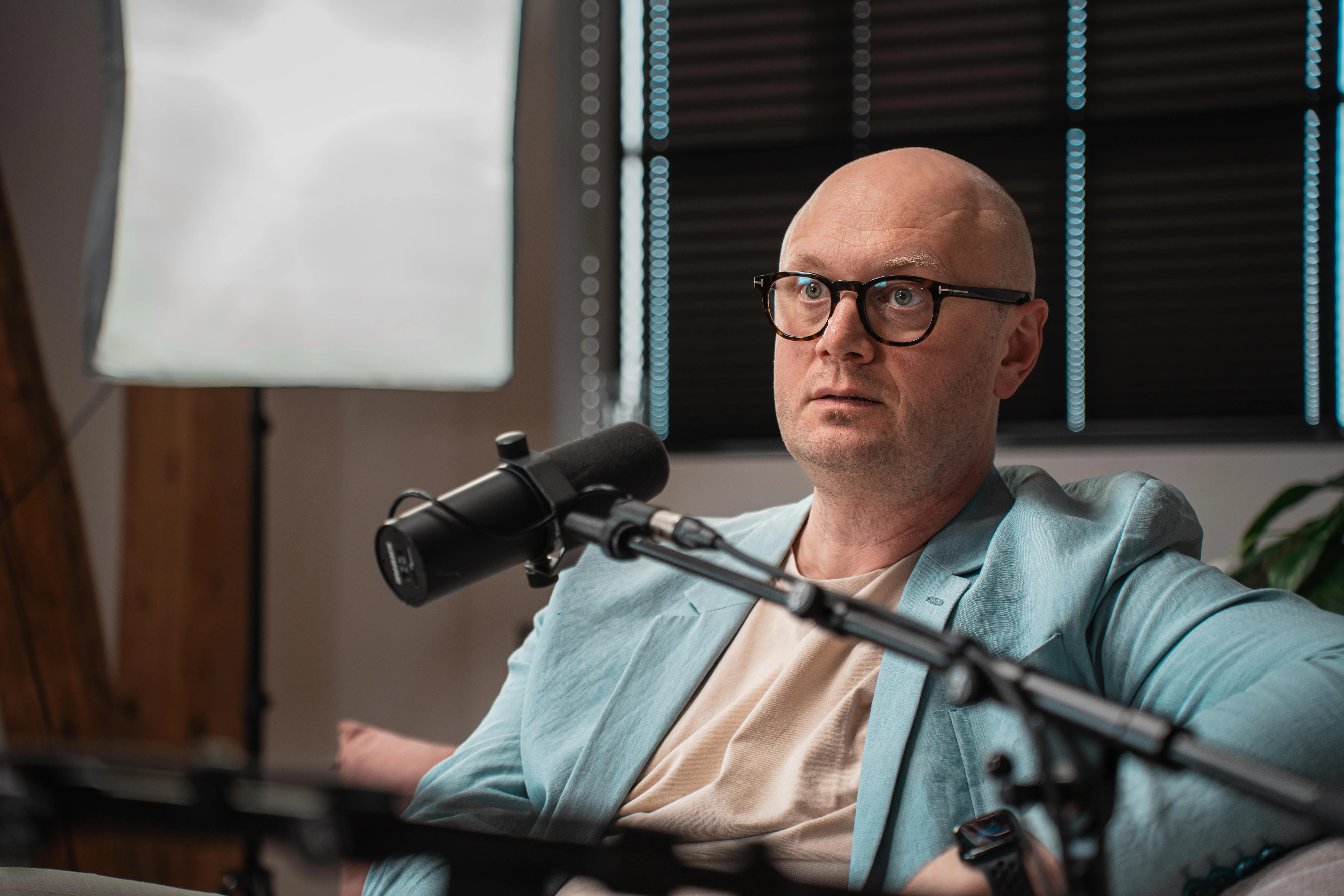 Nicklas Beran Bergström listening during the Hello Retail Conversations session