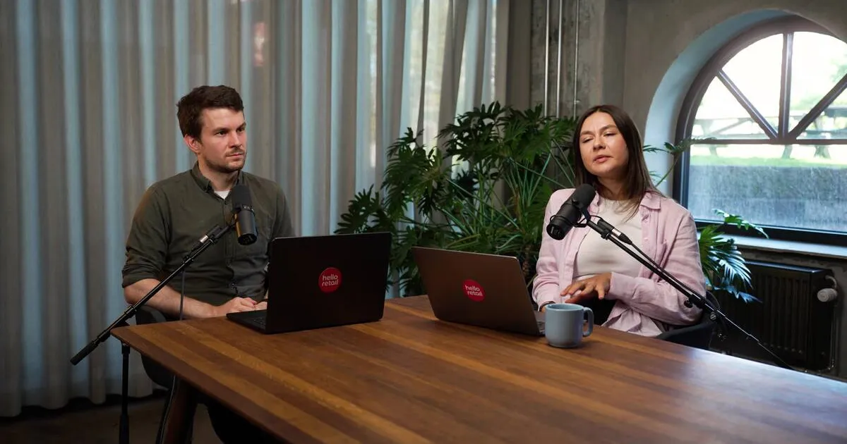 Julius and Ekaterina from Hello Retail discussing recommendations strategy at the podcast table